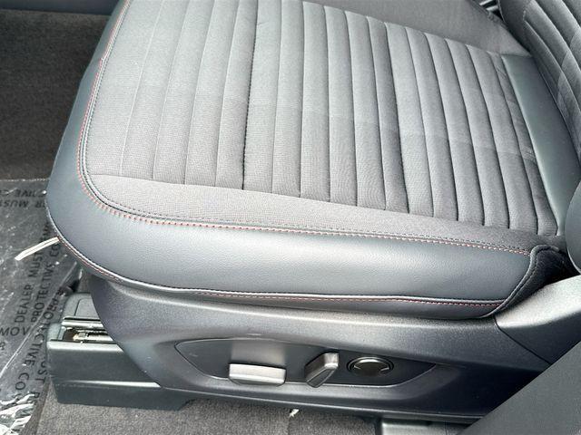 new 2025 Ford Explorer car, priced at $52,525