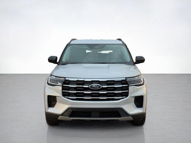 new 2025 Ford Explorer car, priced at $40,421