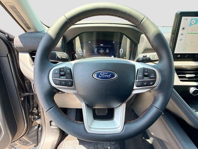 new 2025 Ford Explorer car, priced at $40,468