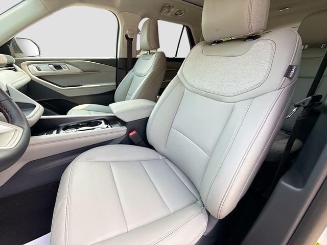 new 2025 Ford Explorer car, priced at $47,634