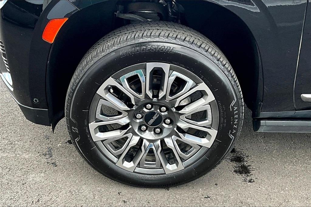 used 2023 GMC Yukon XL car, priced at $75,923