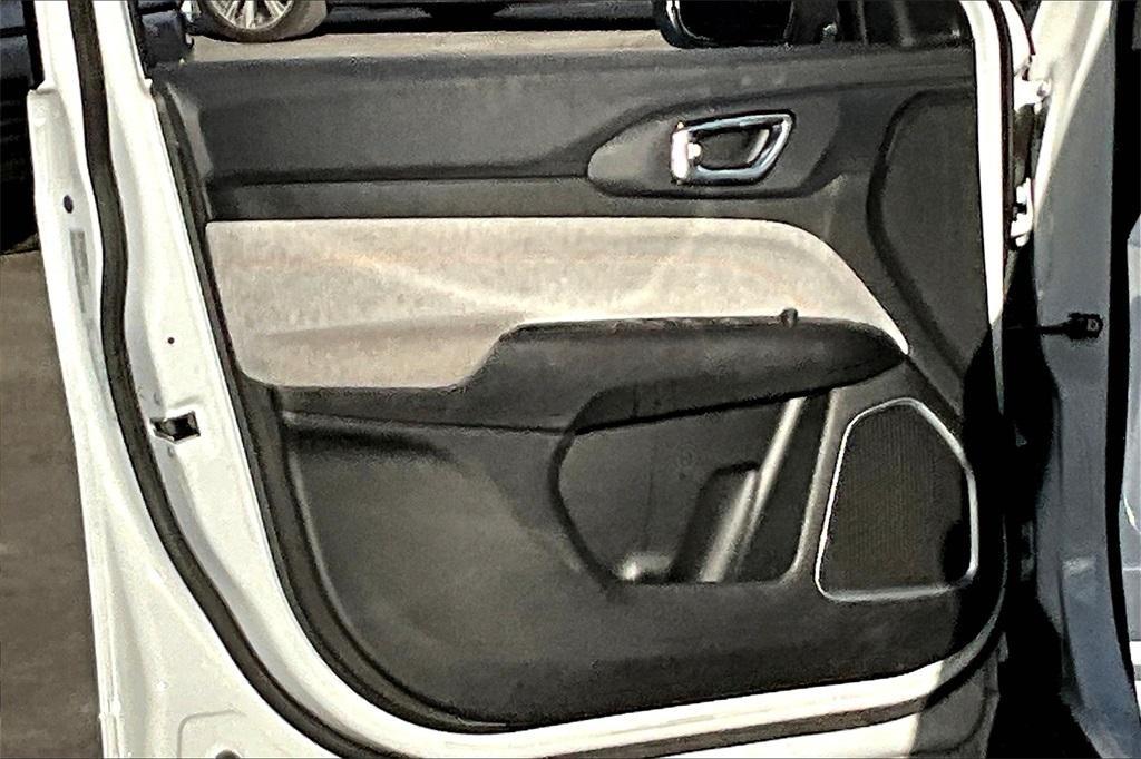 used 2022 Jeep Compass car, priced at $16,795