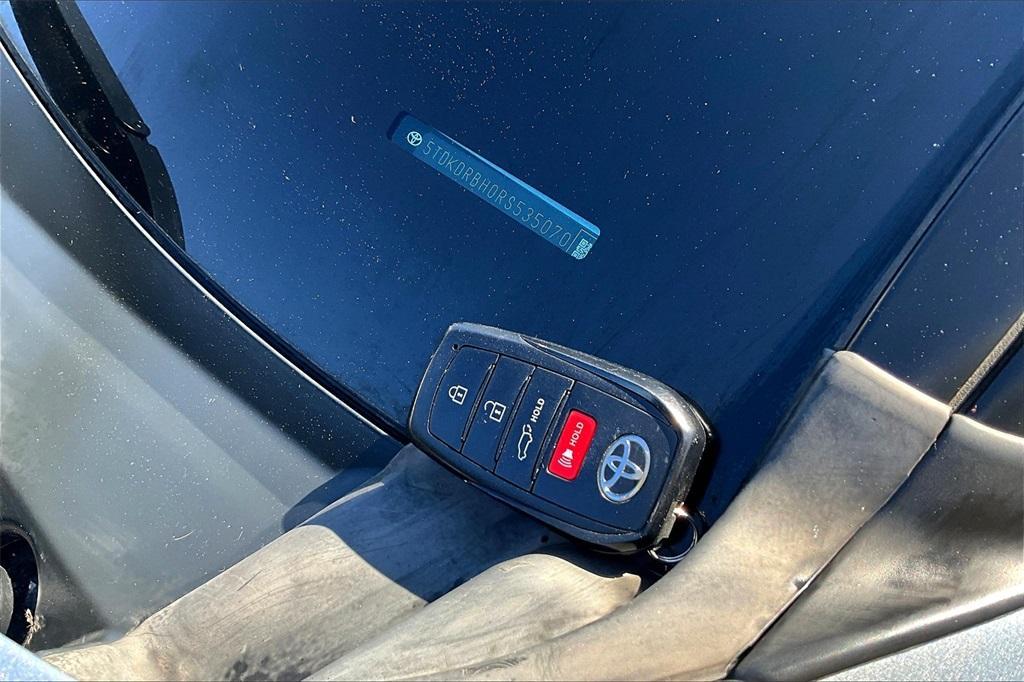 used 2024 Toyota Highlander car, priced at $32,934