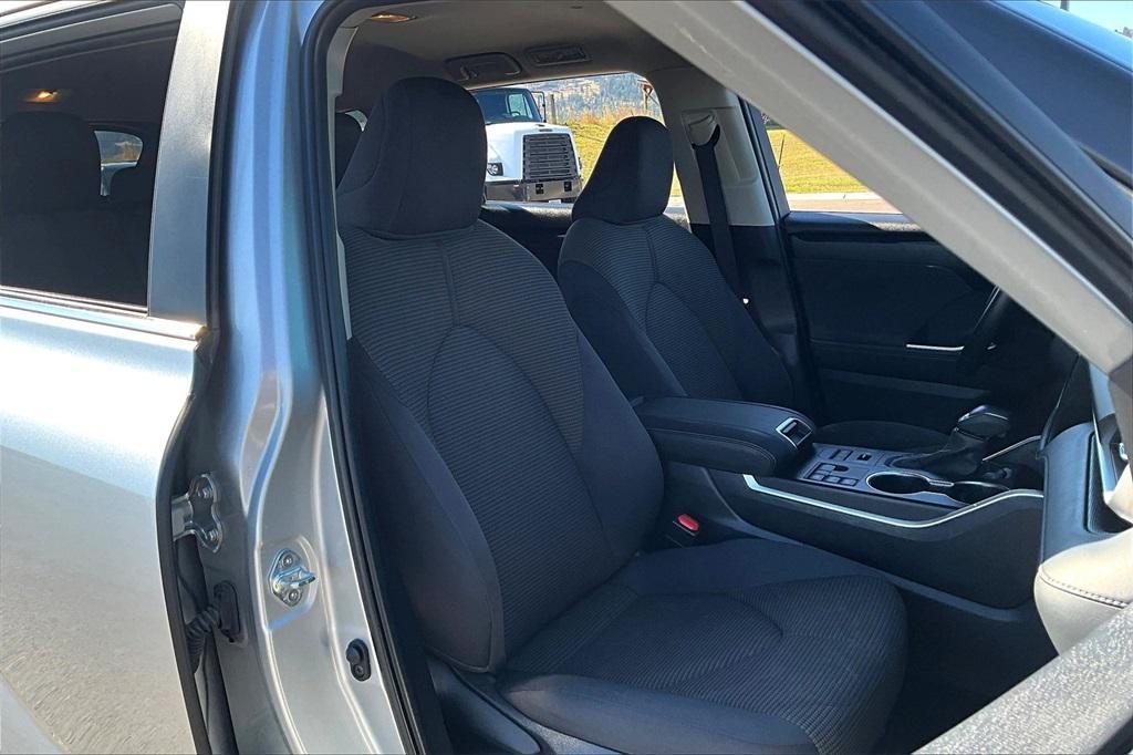 used 2024 Toyota Highlander car, priced at $32,934