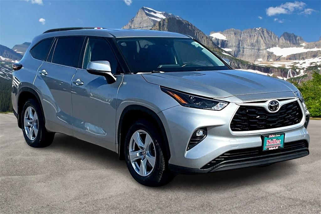 used 2024 Toyota Highlander car, priced at $32,934