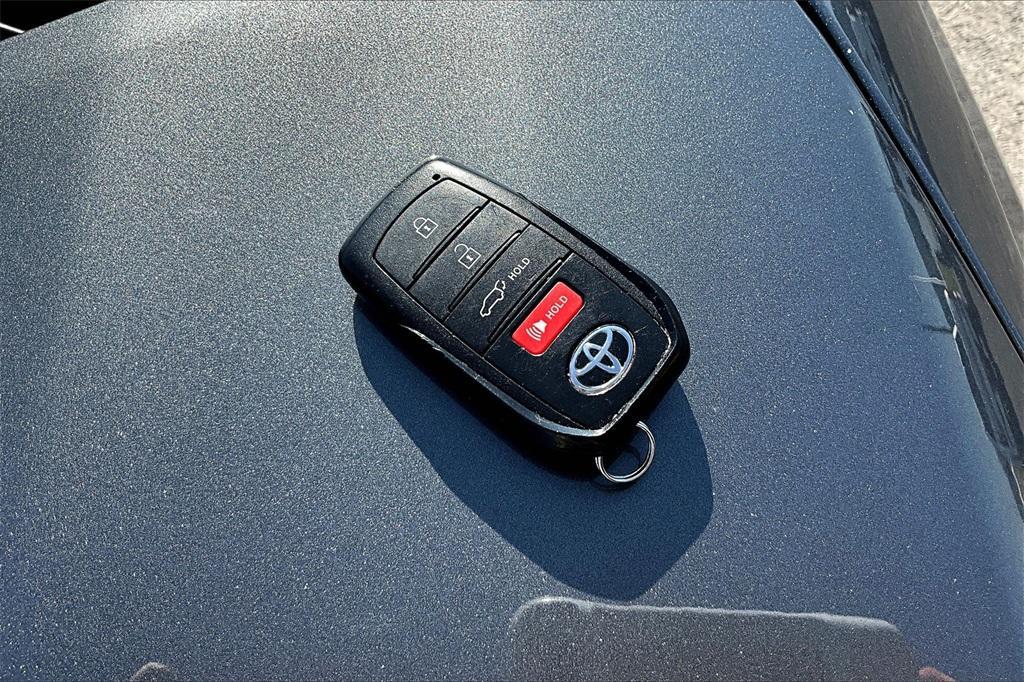 used 2024 Toyota Highlander car, priced at $31,542