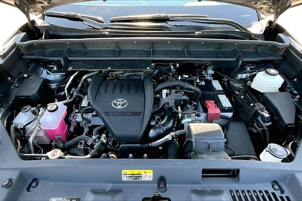 used 2024 Toyota Highlander car, priced at $31,542