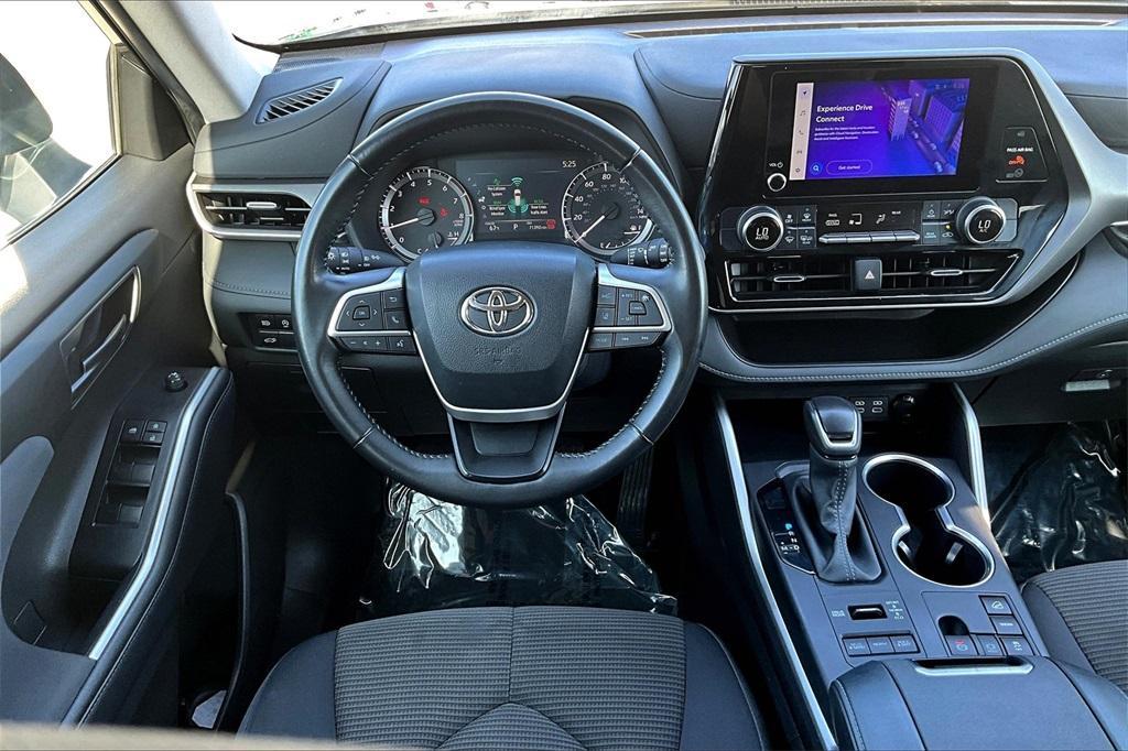 used 2024 Toyota Highlander car, priced at $31,542