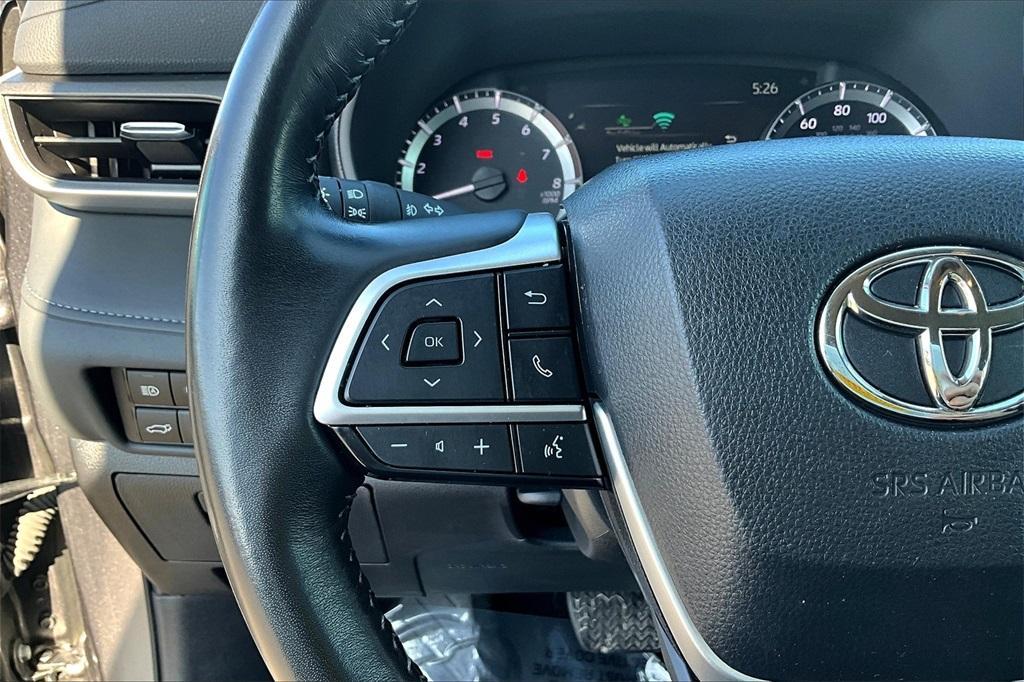 used 2024 Toyota Highlander car, priced at $31,542
