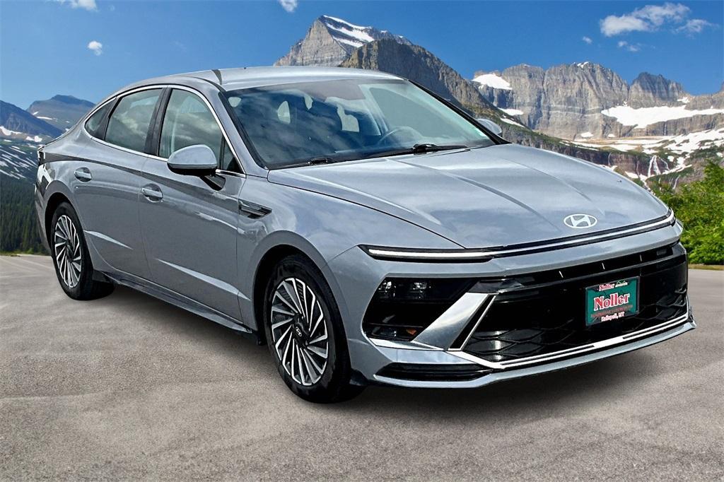 used 2024 Hyundai Sonata Hybrid car, priced at $23,269