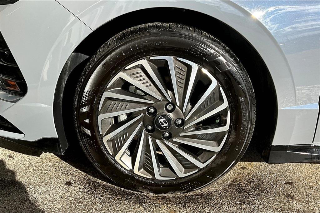 used 2024 Hyundai Sonata Hybrid car, priced at $23,269