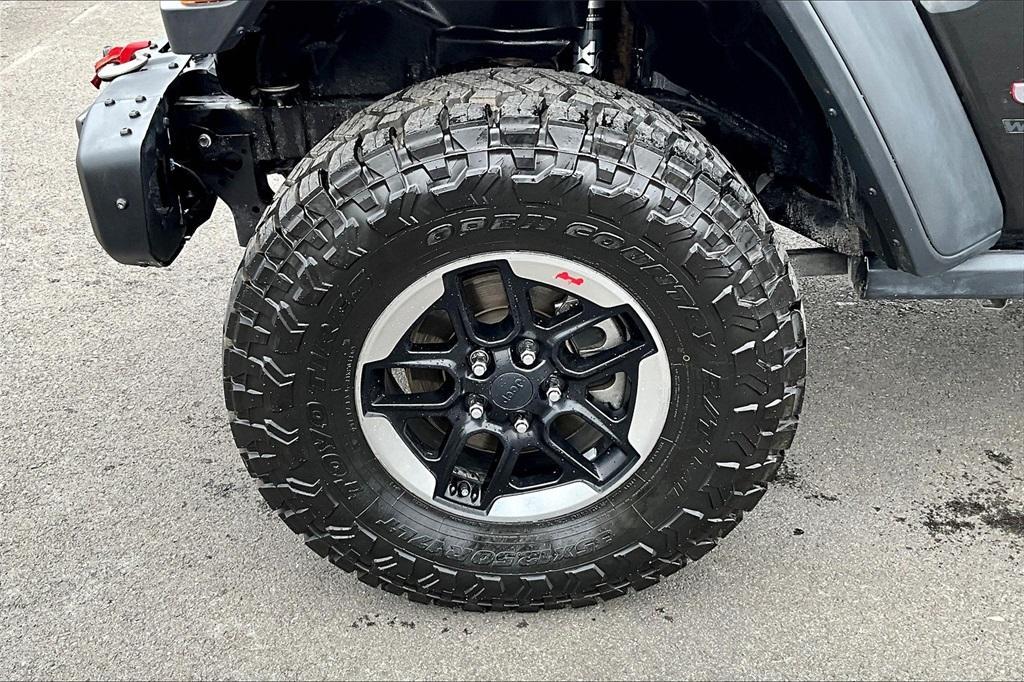 used 2018 Jeep Wrangler Unlimited car, priced at $28,751