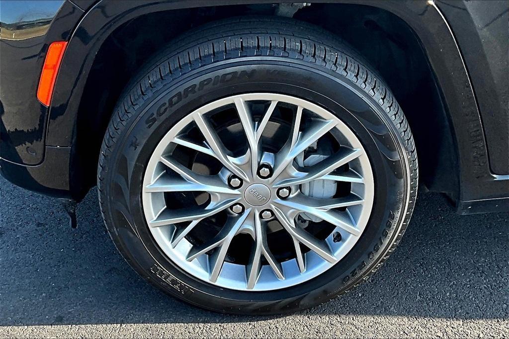 used 2023 Jeep Grand Cherokee car, priced at $40,573