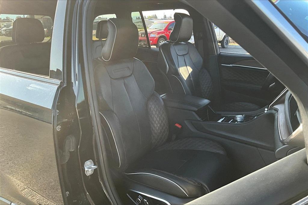 used 2023 Jeep Grand Cherokee car, priced at $40,573