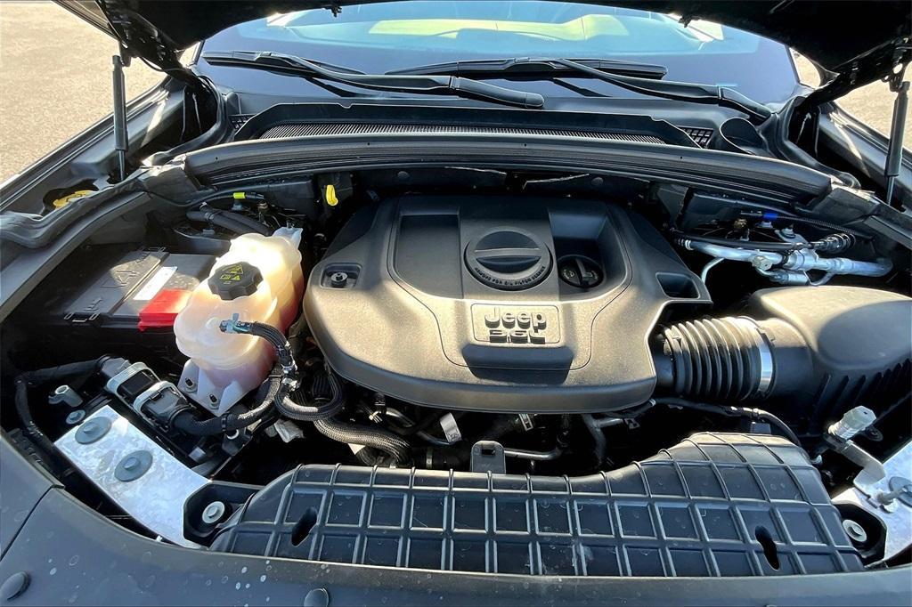 used 2023 Jeep Grand Cherokee car, priced at $40,573