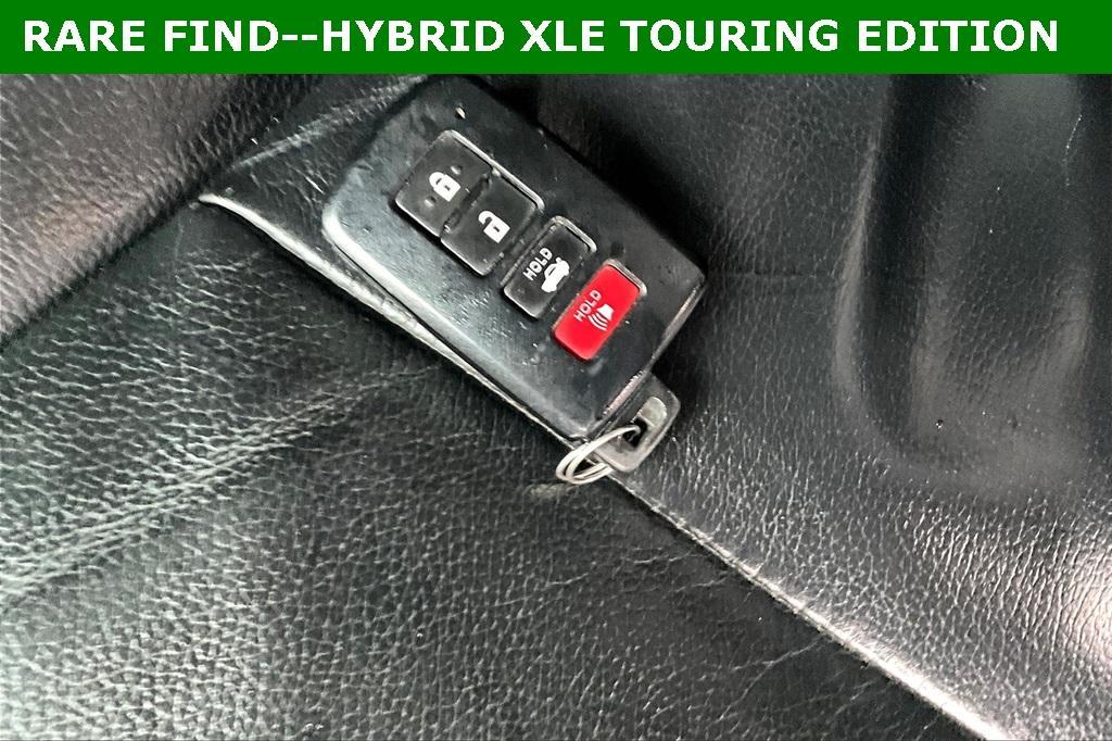 used 2014 Toyota Avalon Hybrid car, priced at $12,997