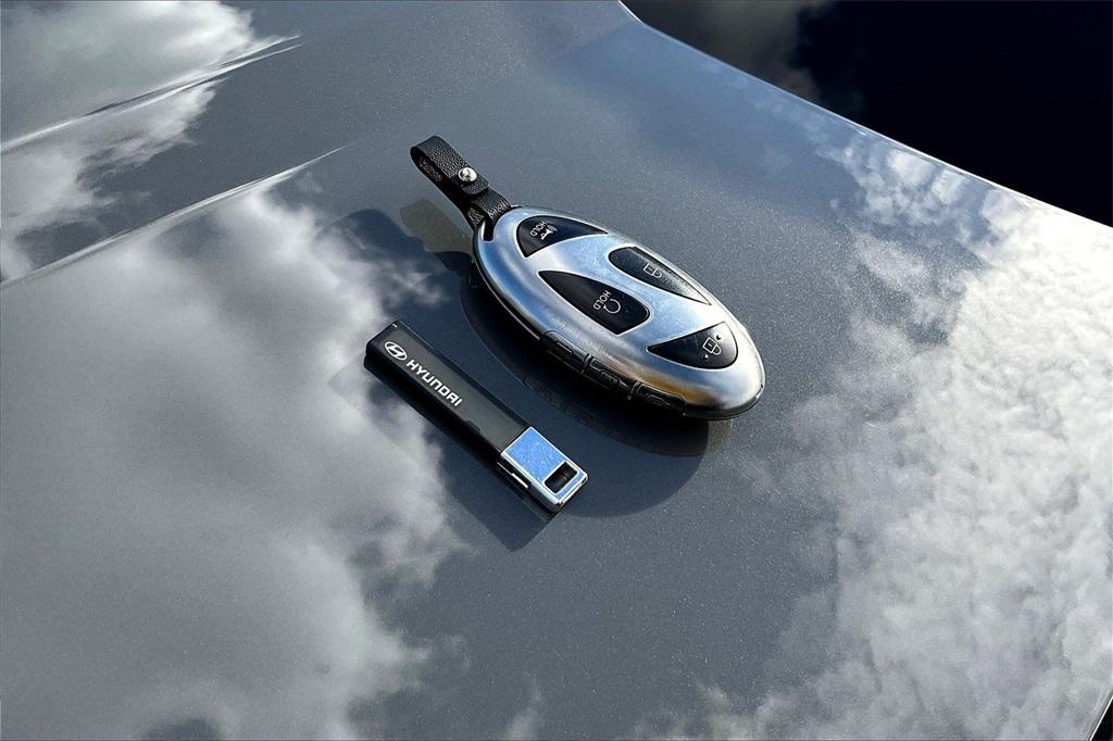 used 2025 Hyundai SANTA FE HEV car, priced at $44,481