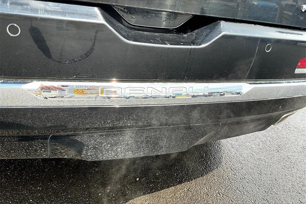 used 2022 GMC Acadia car, priced at $34,981