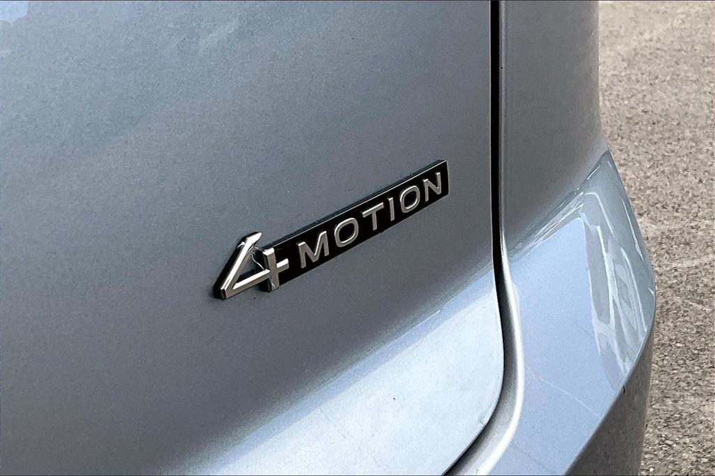 used 2025 Volkswagen Atlas Cross Sport car, priced at $34,981