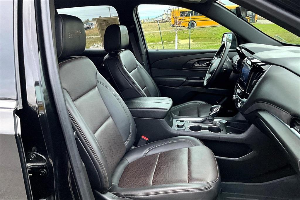 used 2023 Chevrolet Traverse car, priced at $40,295