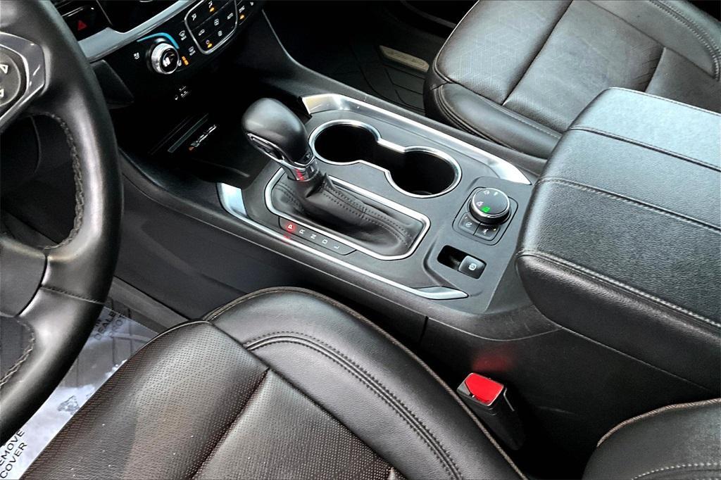 used 2023 Chevrolet Traverse car, priced at $40,295