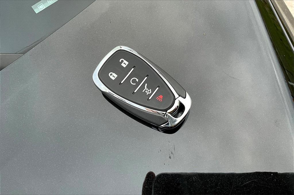 used 2023 Chevrolet Traverse car, priced at $40,295