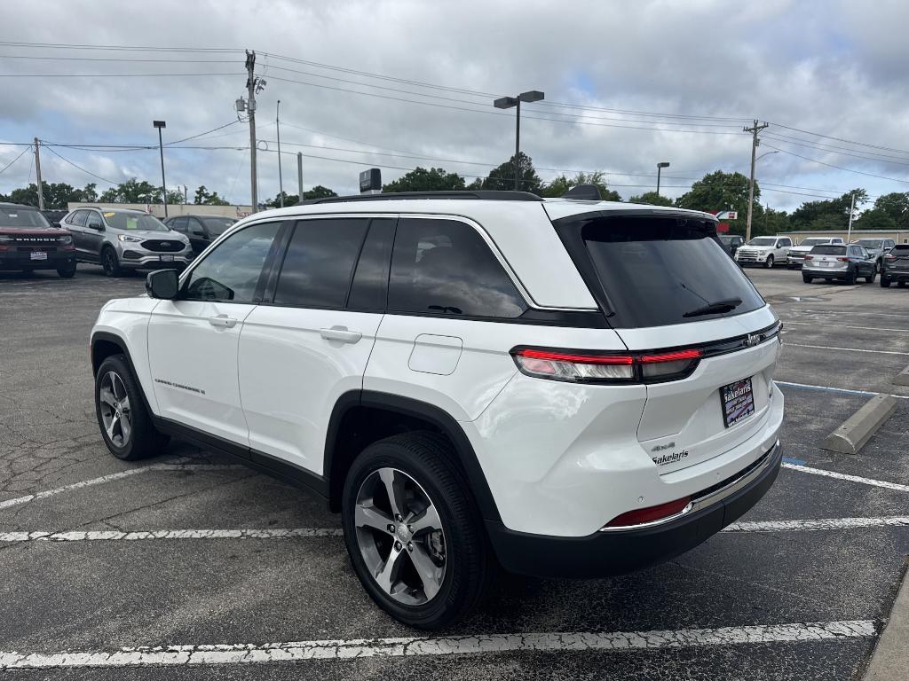 new 2025 Jeep Grand Cherokee car, priced at $50,997