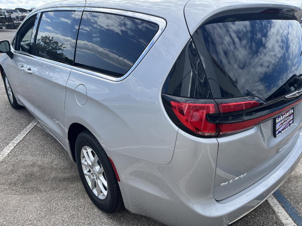 new 2026 Chrysler Pacifica car