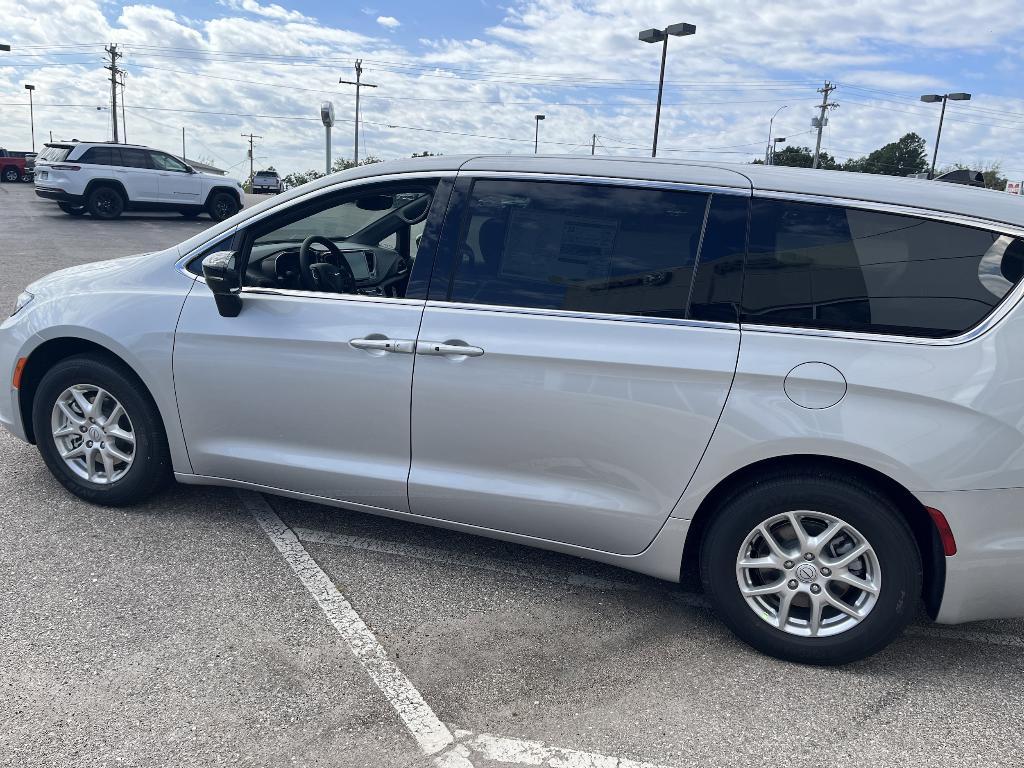 new 2026 Chrysler Pacifica car