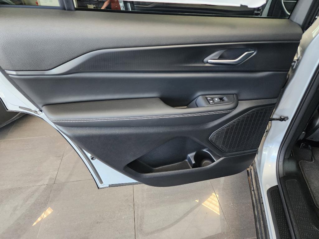 new 2024 Jeep Grand Cherokee L car, priced at $45,788