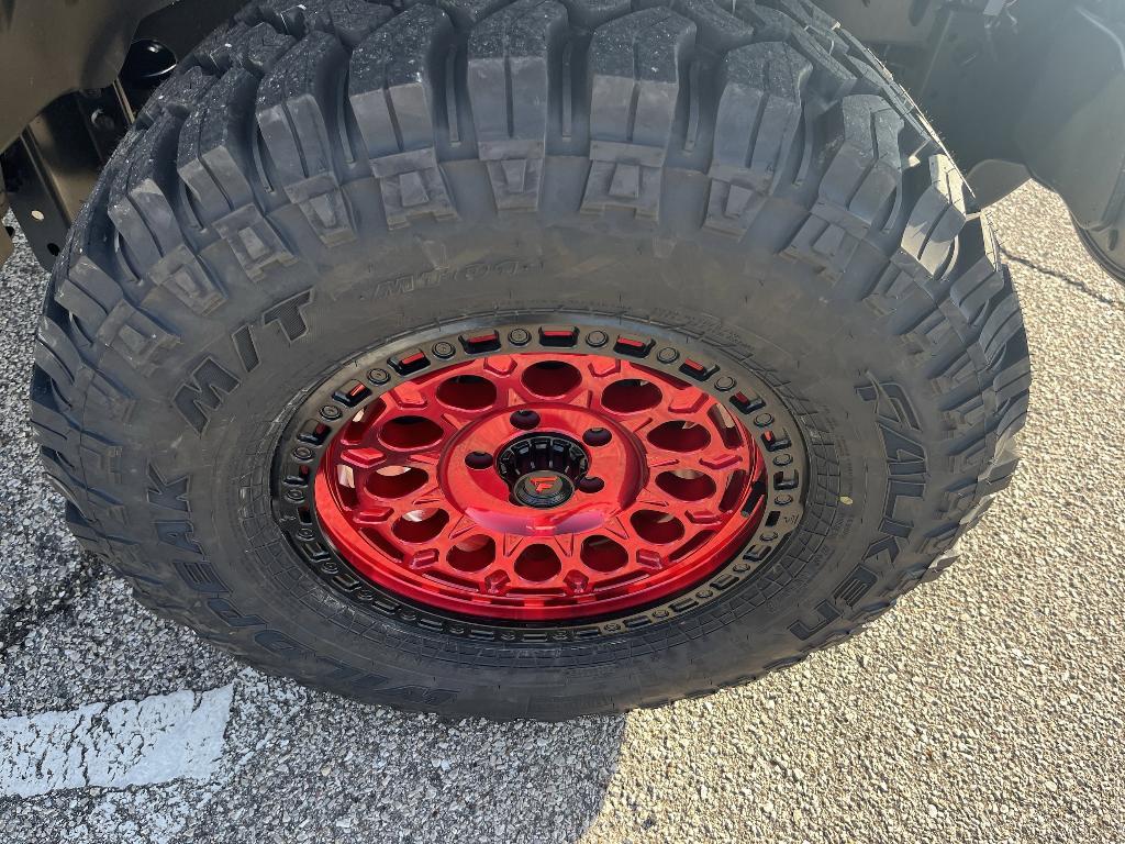 new 2025 Jeep Gladiator car, priced at $59,988