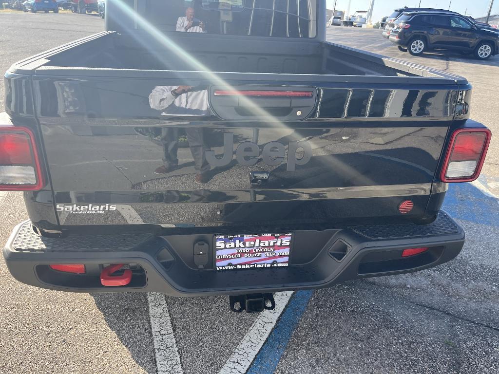new 2025 Jeep Gladiator car, priced at $59,988