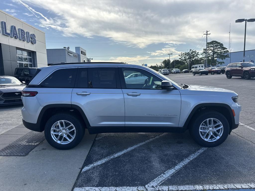 new 2024 Jeep Grand Cherokee car, priced at $43,788