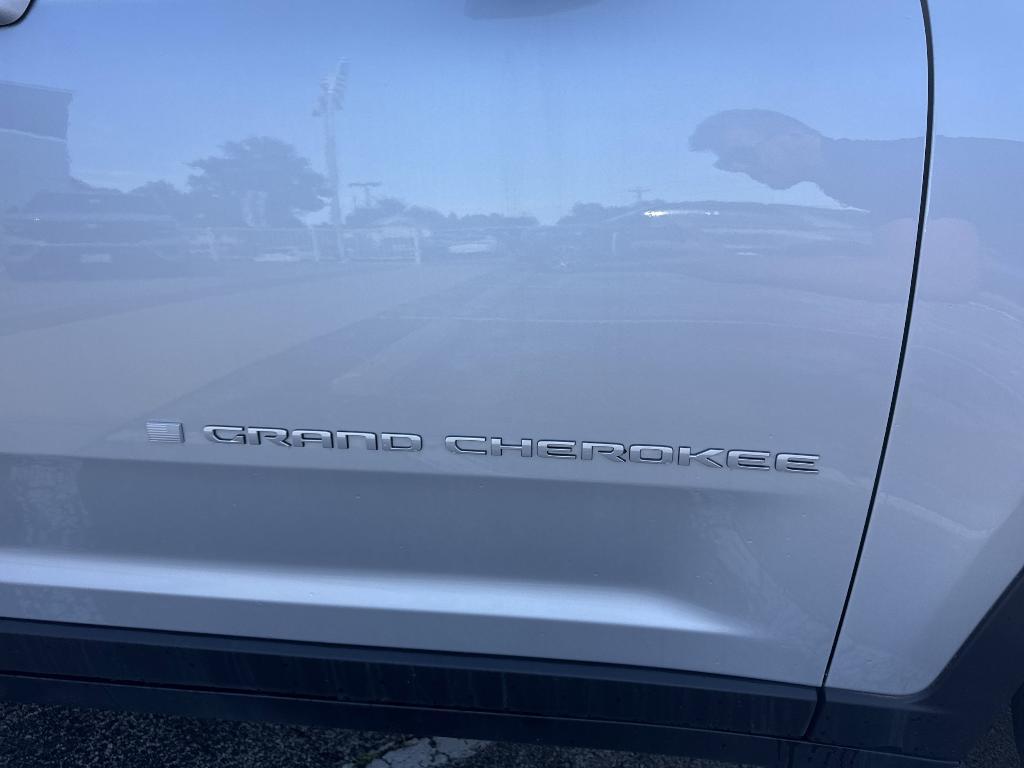 new 2024 Jeep Grand Cherokee car, priced at $43,788