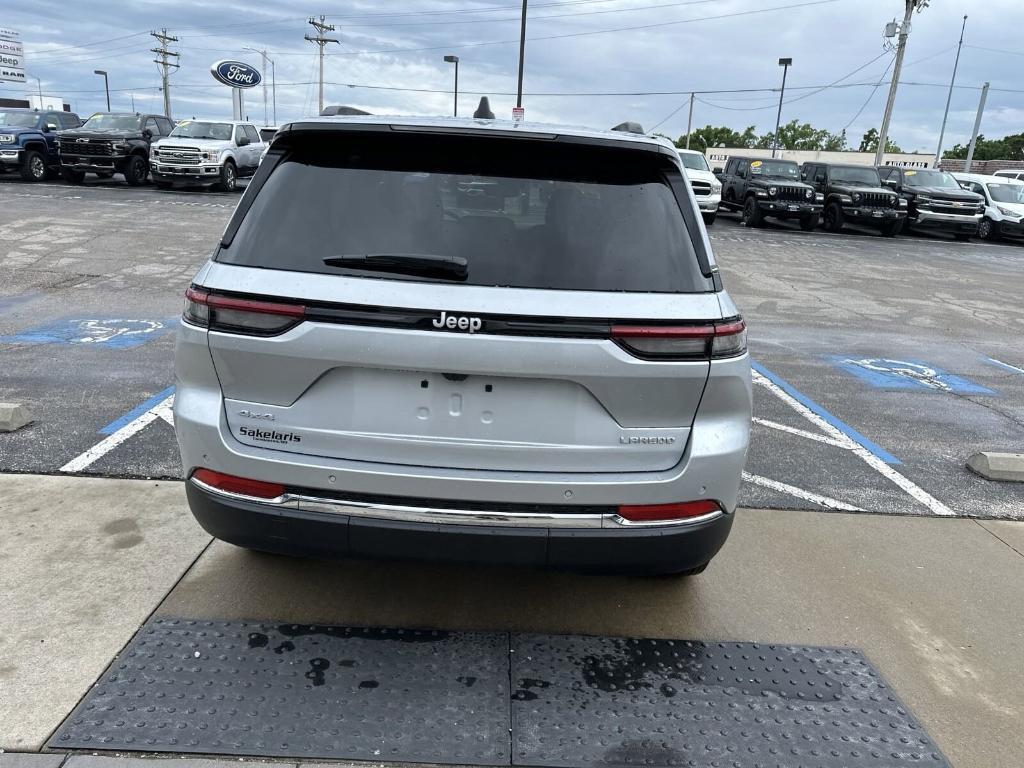 new 2024 Jeep Grand Cherokee car, priced at $43,788