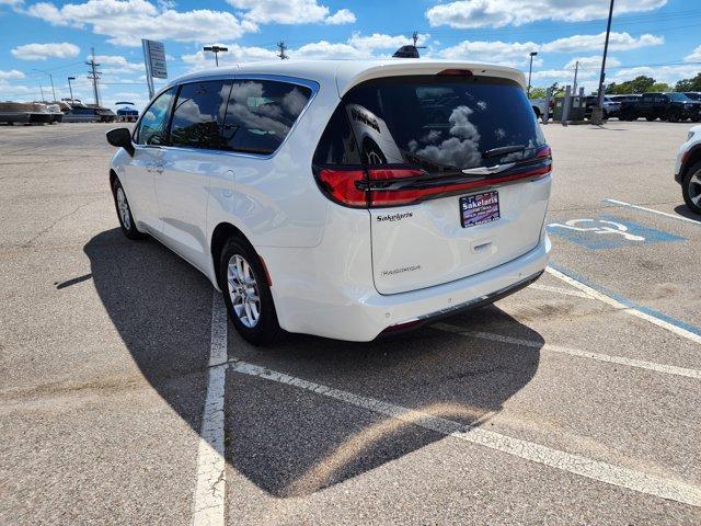 used 2023 Chrysler Pacifica car, priced at $25,994