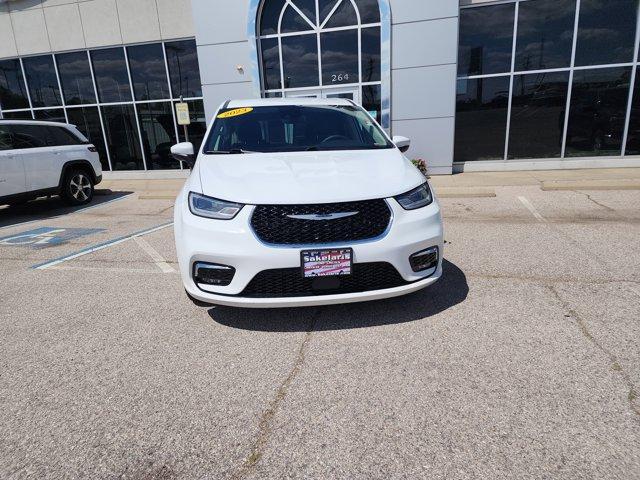 used 2023 Chrysler Pacifica car, priced at $25,994