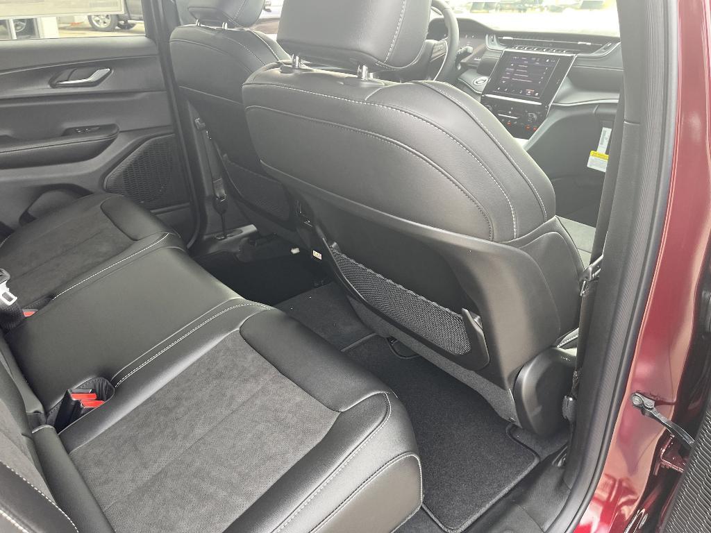 new 2025 Jeep Grand Cherokee car