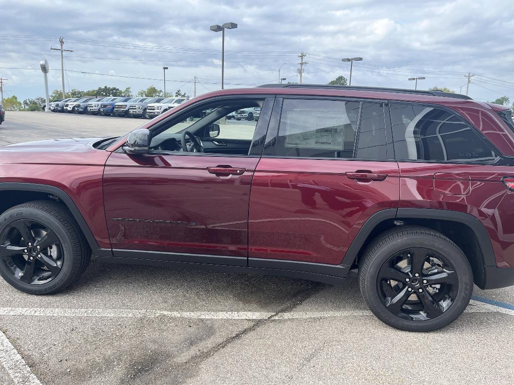 new 2025 Jeep Grand Cherokee car