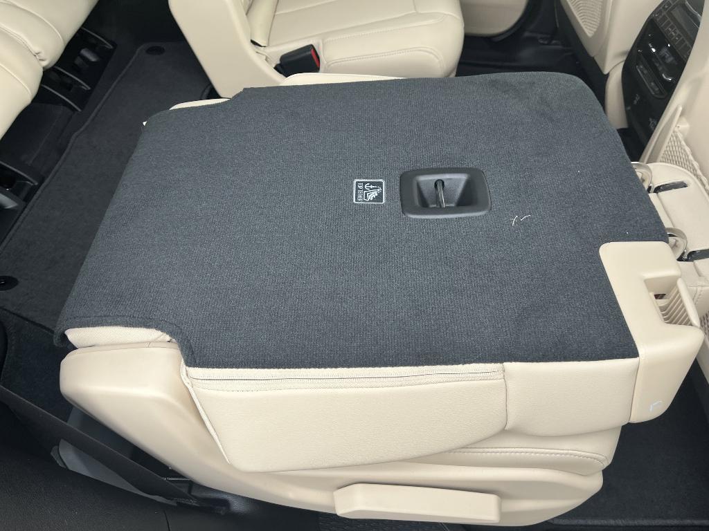 new 2025 Jeep Grand Cherokee L car