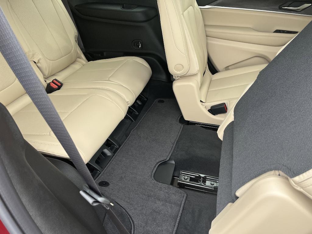 new 2025 Jeep Grand Cherokee L car
