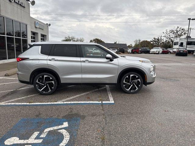 used 2024 Mitsubishi Outlander car, priced at $29,447