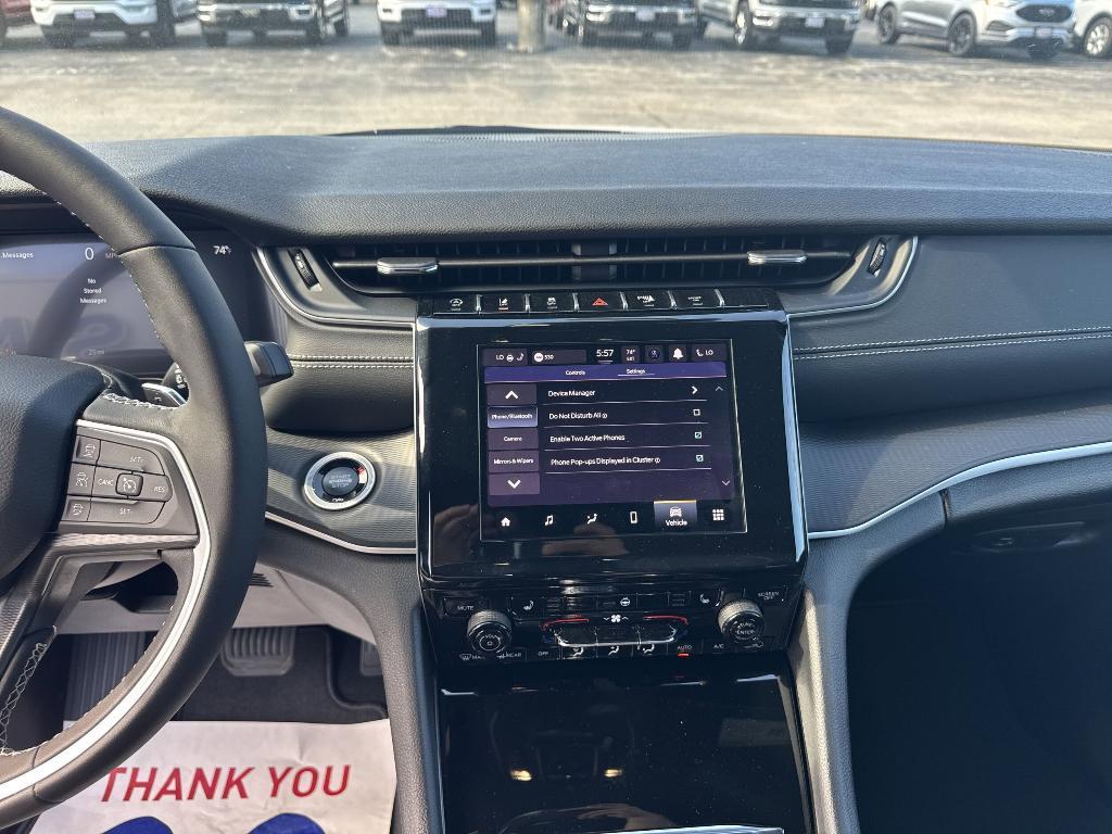 new 2025 Jeep Grand Cherokee car