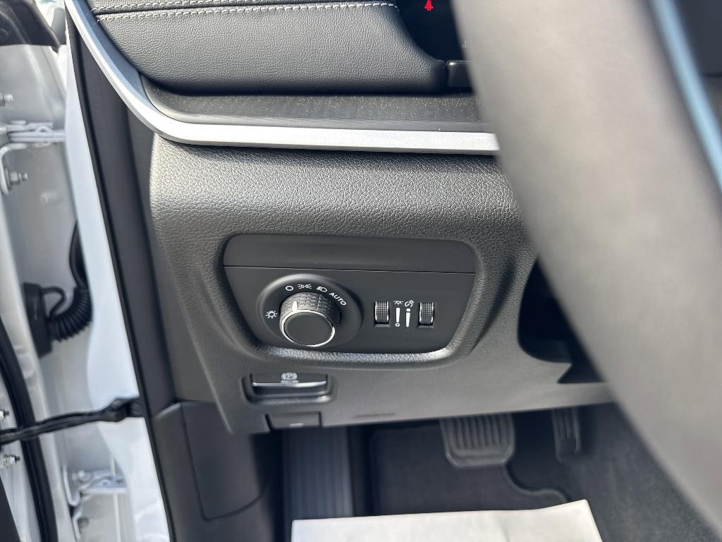new 2025 Jeep Grand Cherokee car