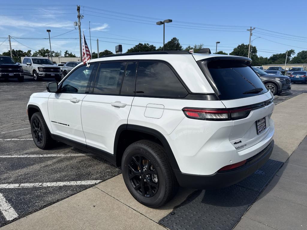 new 2025 Jeep Grand Cherokee car, priced at $43,632
