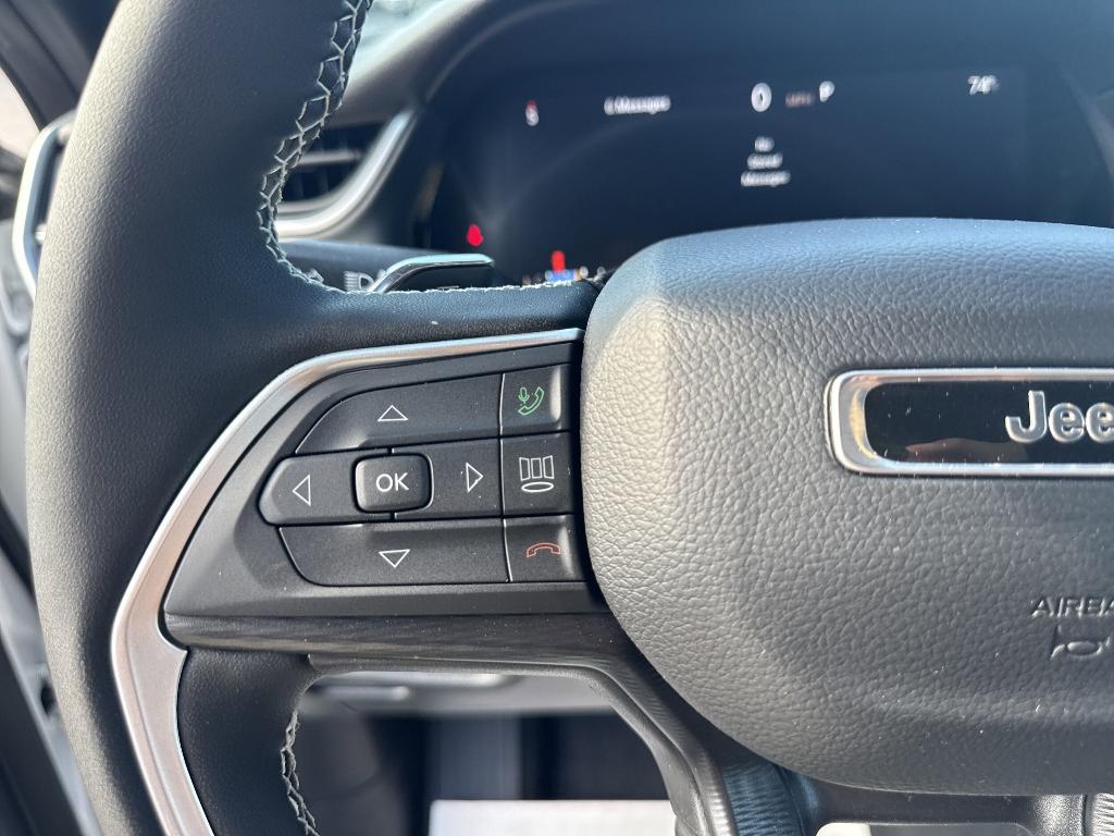 new 2025 Jeep Grand Cherokee car, priced at $43,632