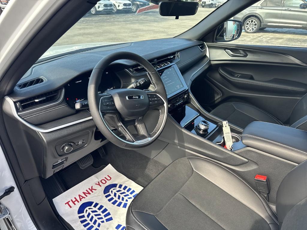 new 2025 Jeep Grand Cherokee car, priced at $43,632
