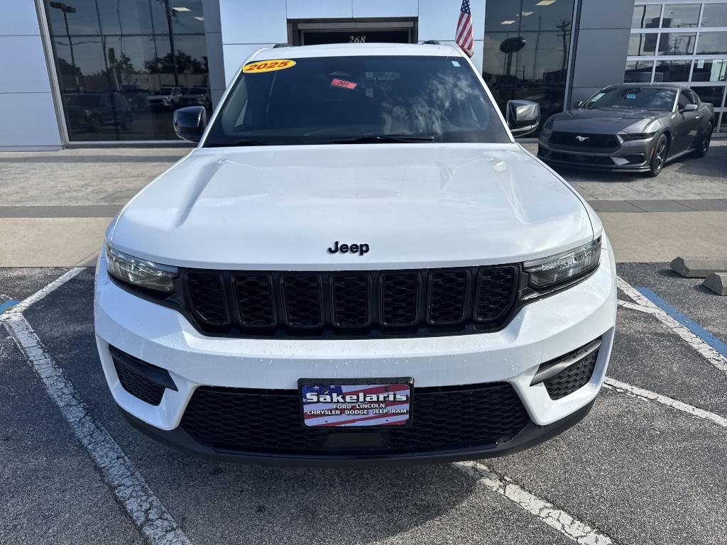 new 2025 Jeep Grand Cherokee car