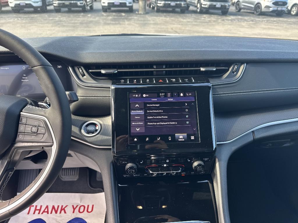 new 2025 Jeep Grand Cherokee car, priced at $43,632