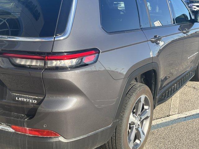 used 2024 Jeep Grand Cherokee L car
